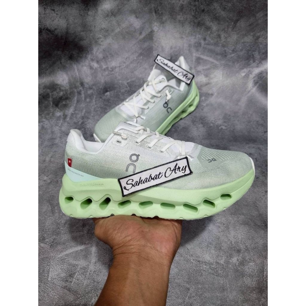 Sepatu Cloudtilt Ivory Sage