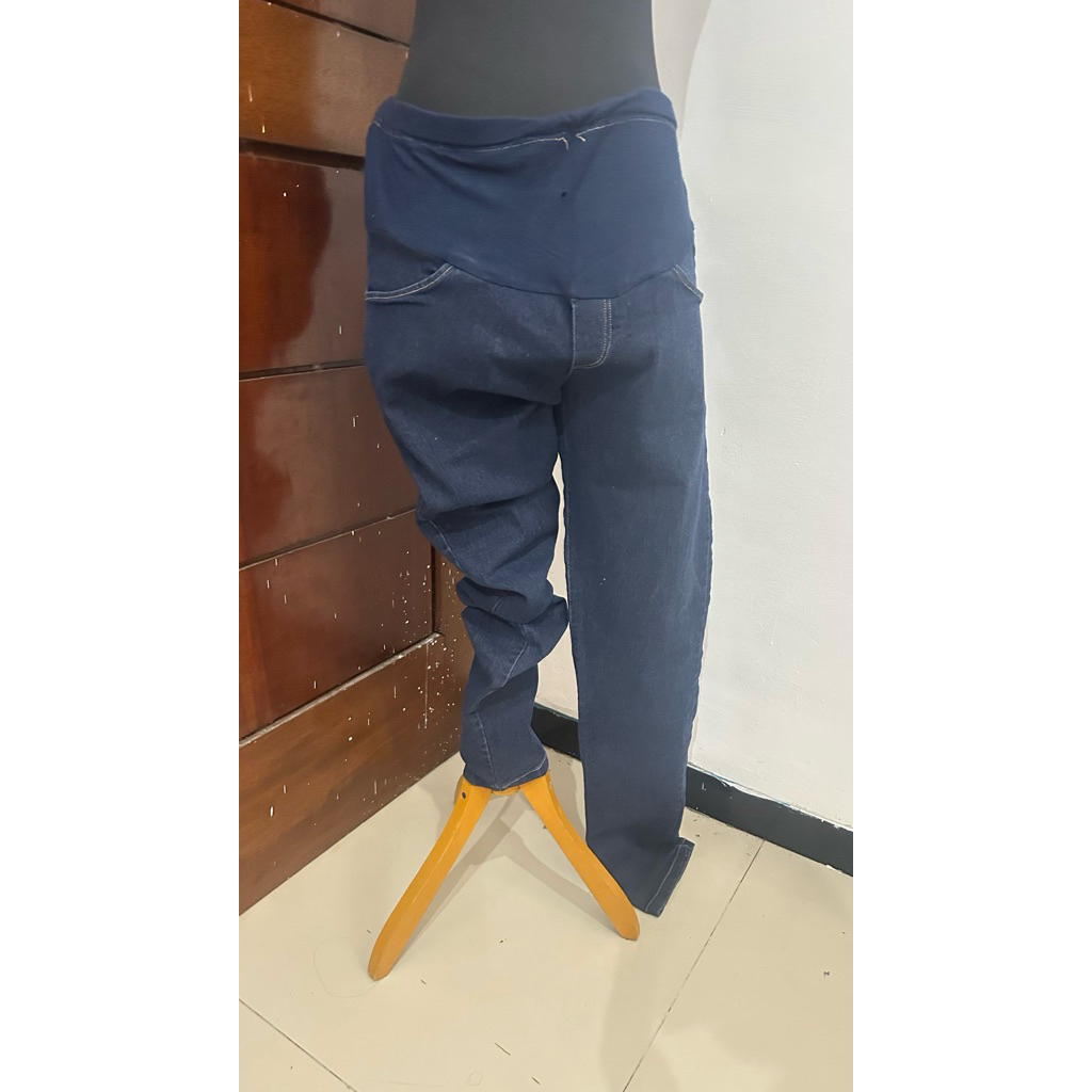 CELANA HAMIL ST. Yves Mom | Preloved