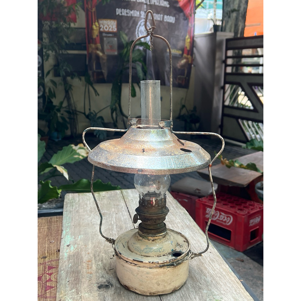 Lampu Gantung Jadul Bahan Bakar Minyak Tanah Kenir Kuningan Tangki Kaleng Topi Variasi