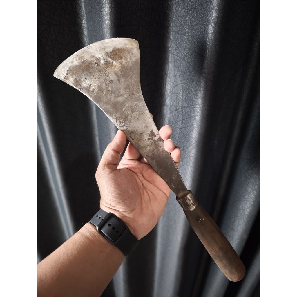 pisau serut kulit kerbau , sapi , kambing