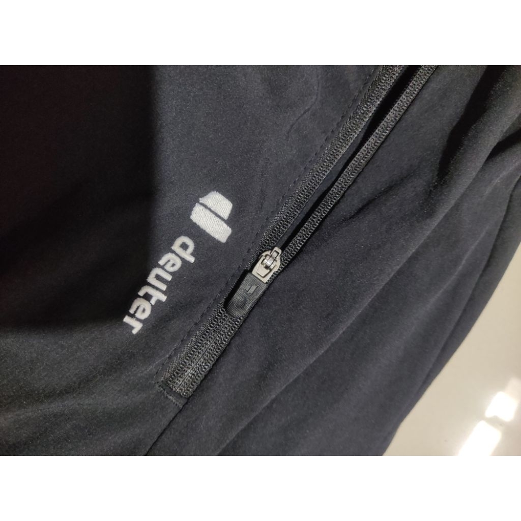 celana deuter logo baru,deuter pants new logo,deuter logo baru,deuter new logo