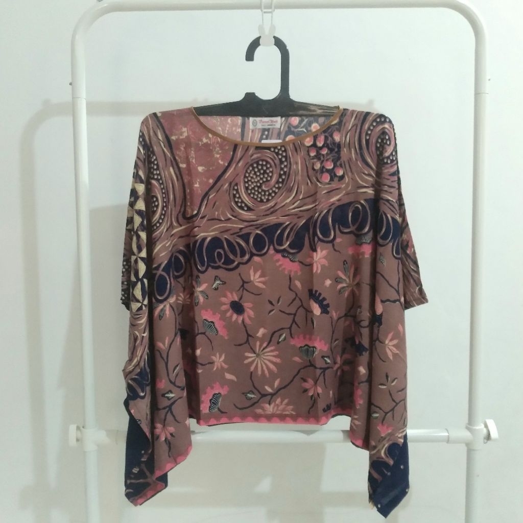 Blouse / Atasan Batik Danar Hadi Casual Modern