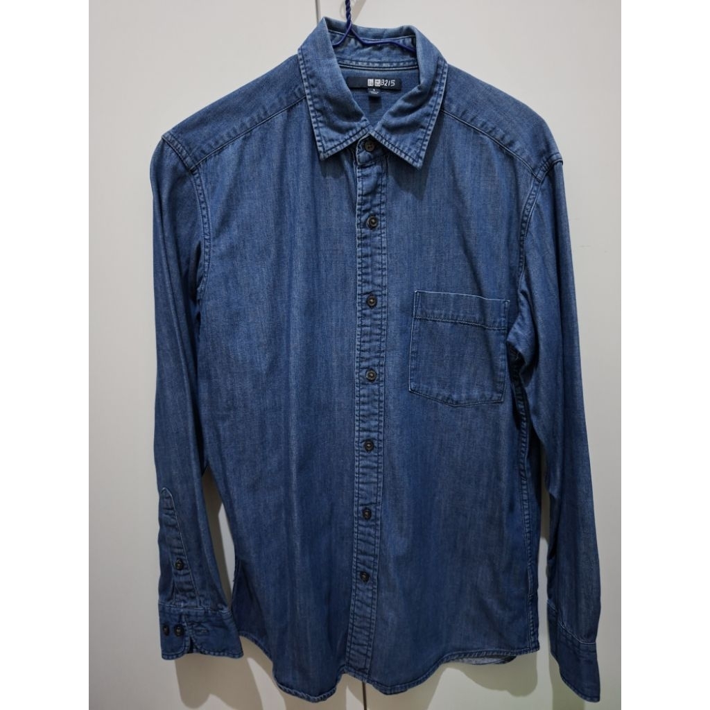 Kemeja Denim Uniqlo Second Size S