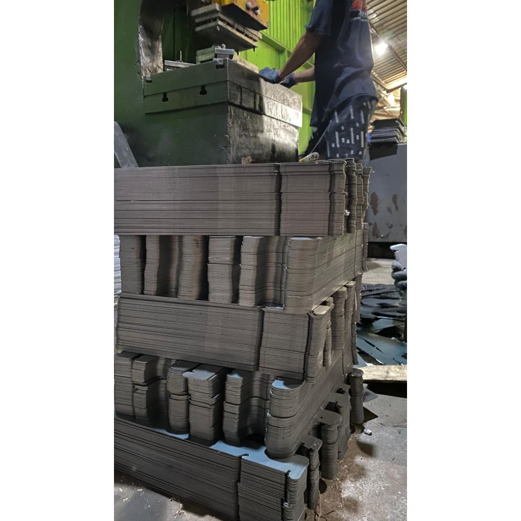 braket shelving rak minimarket 28 cm