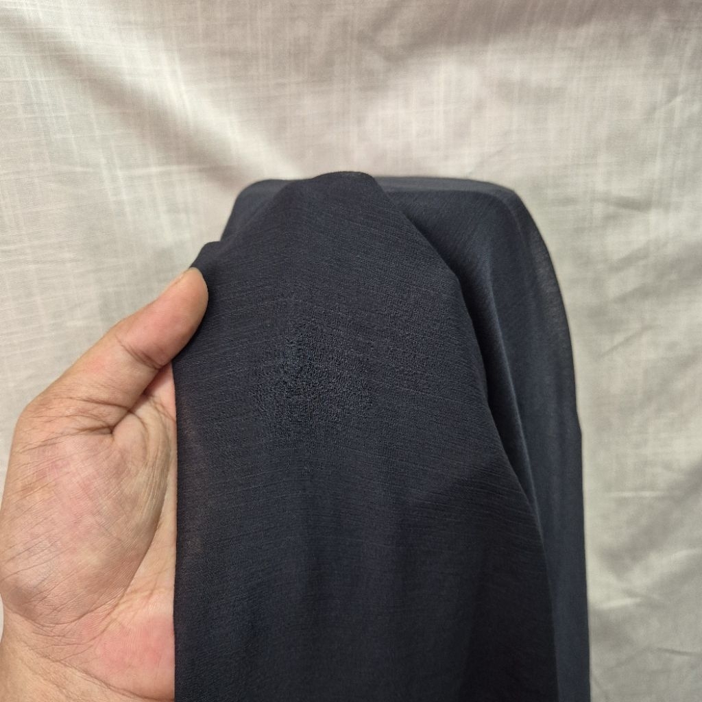 ( warna hitam ) Kain Sifon Yuriyu Garment Polos - Kain Sifon Yuriyu Premium Polos - Harga Tertera 0,