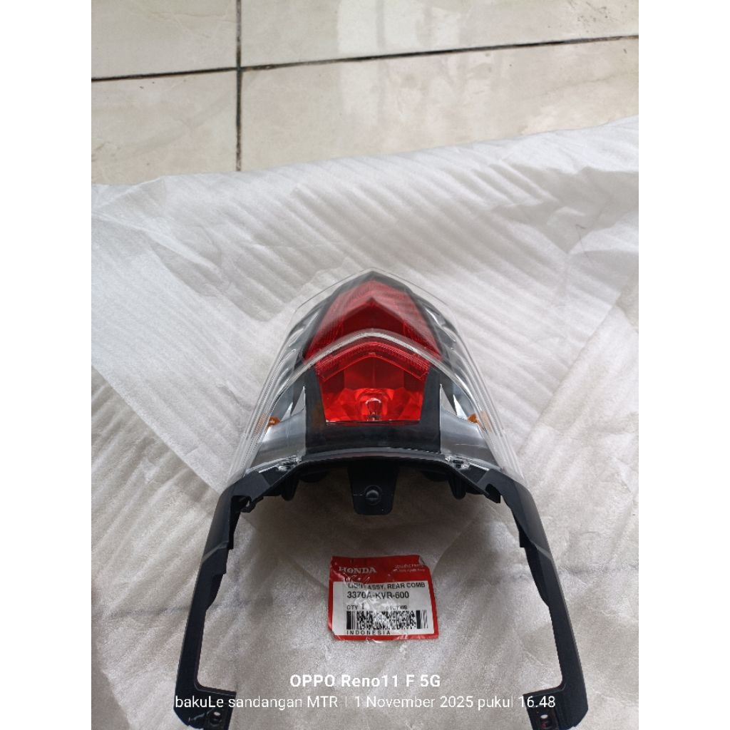 lampu  belakang stoplamp Honda Revo lama pertama old lancip original ahm 3370A kVR 600