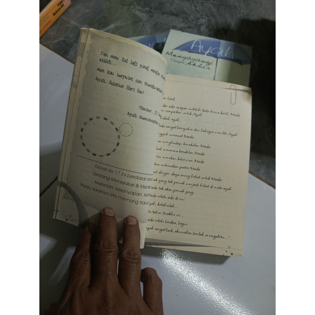 Ayah Menyayangi Tanpa Akhir Pada saatnya Kita memang harus sendiri-Kirana Kejora-Di GB4 kode K2