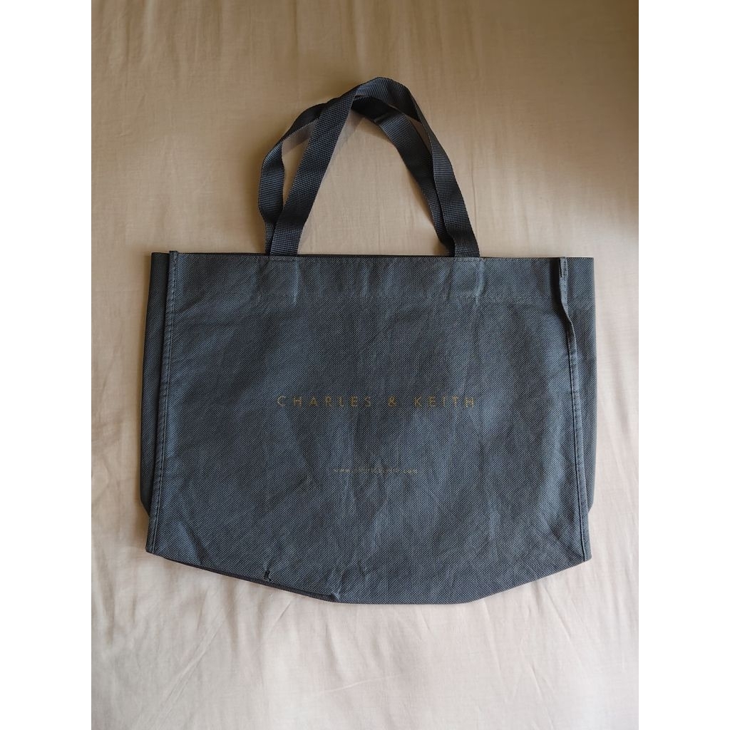 Dustbag Charles & Keith