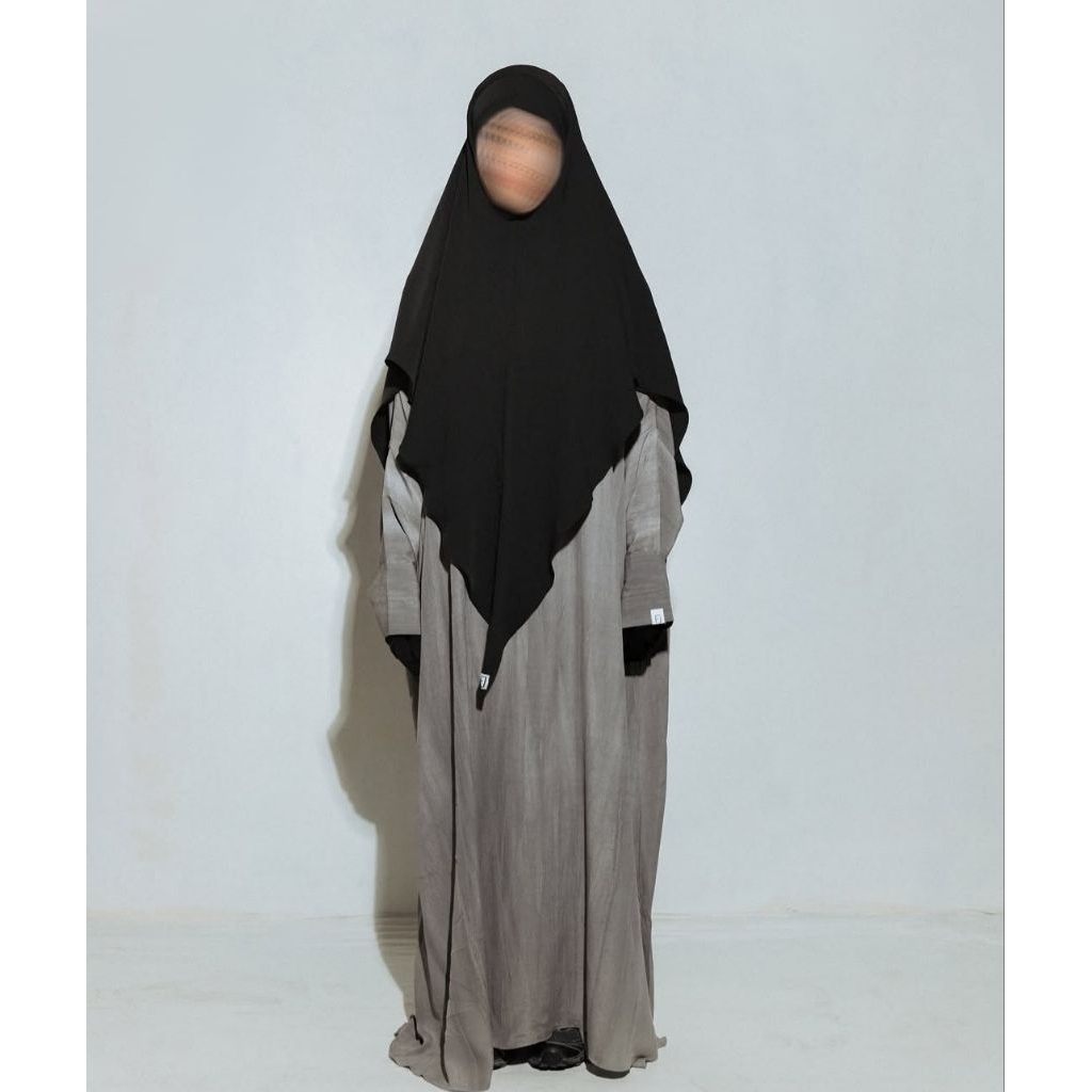 Preloved Timeless Abaya Elmadina warna truffle size M