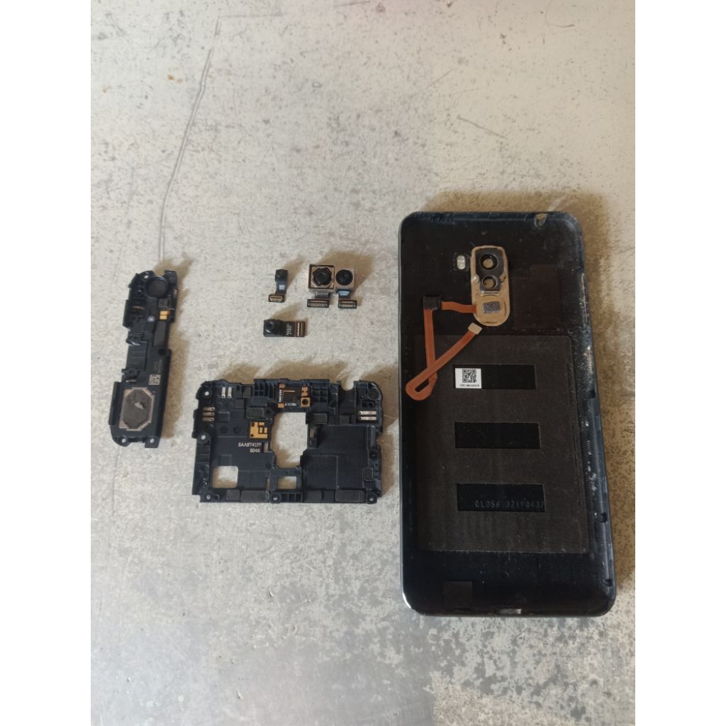 all perangkat copotan sparepart hp pocophone F1