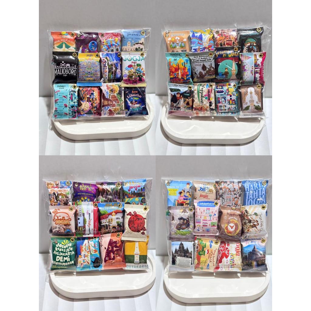 Gantungan Kunci Snack Mini Khas Jogja Grosir 1 Kodi Isi 20 / Souvenir Lucu / Oleh-oleh Jogja Unik