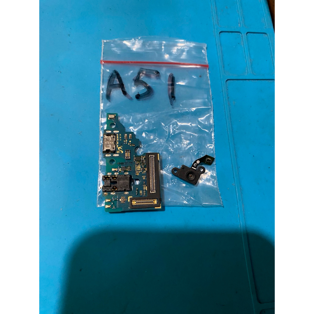 papan cas charger Samsung A51 dan sidik jari ori copotan