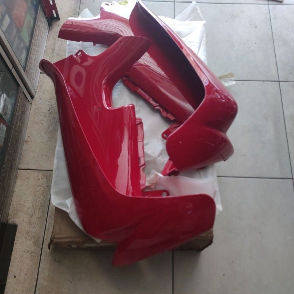 sayap luar atau legshield luar smash asli original suzuki,untuk smash lama