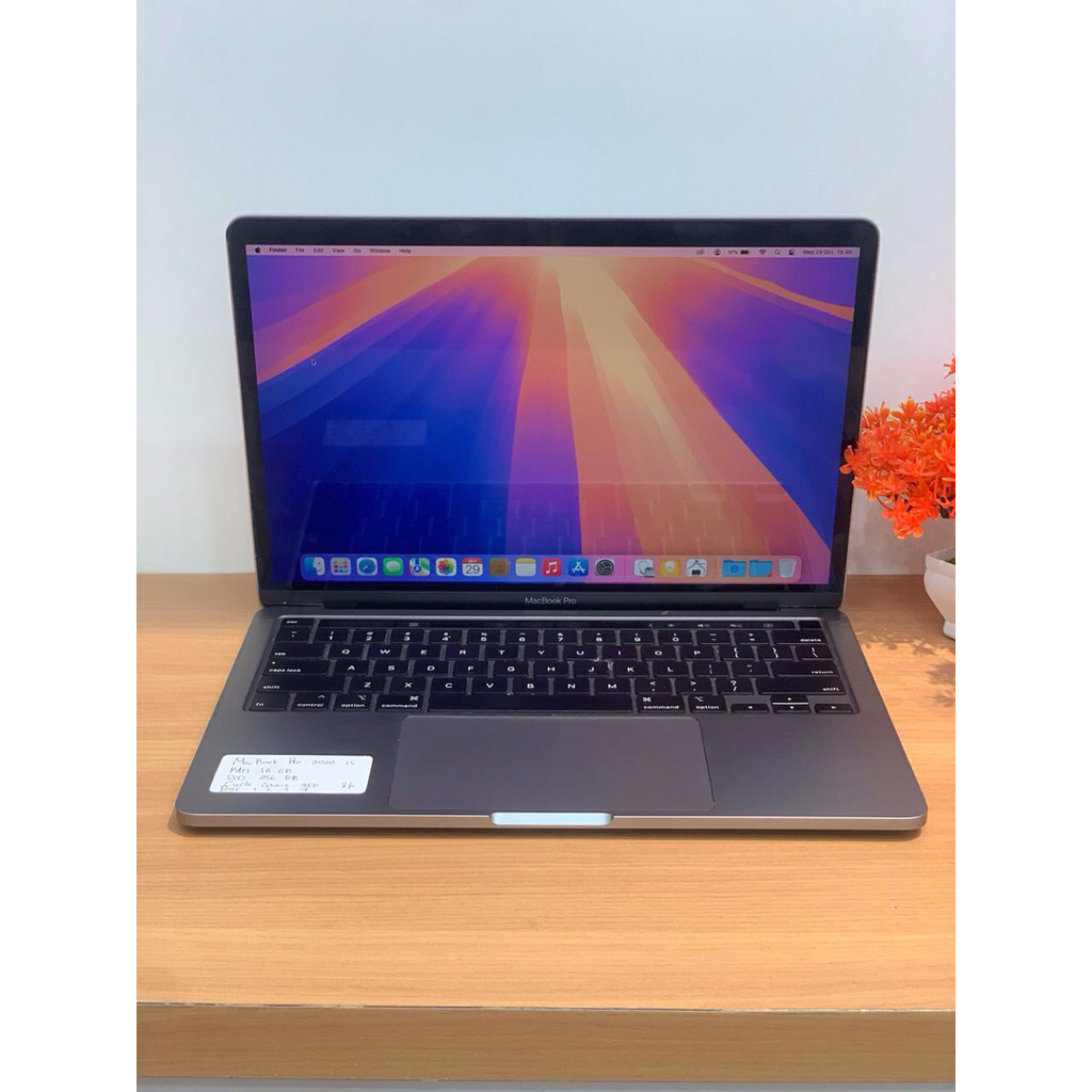 MacBook Pro 2020 i5 16/256gb