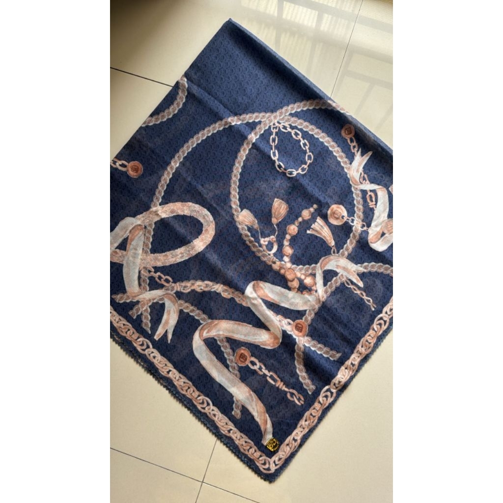 Preloved Buttonscarves Chain 1 Shapire