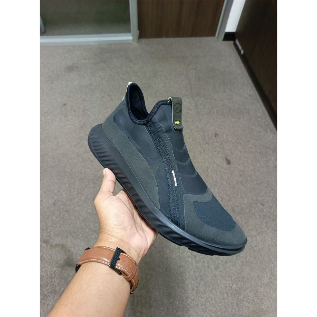 Ecco Phorone Slip on