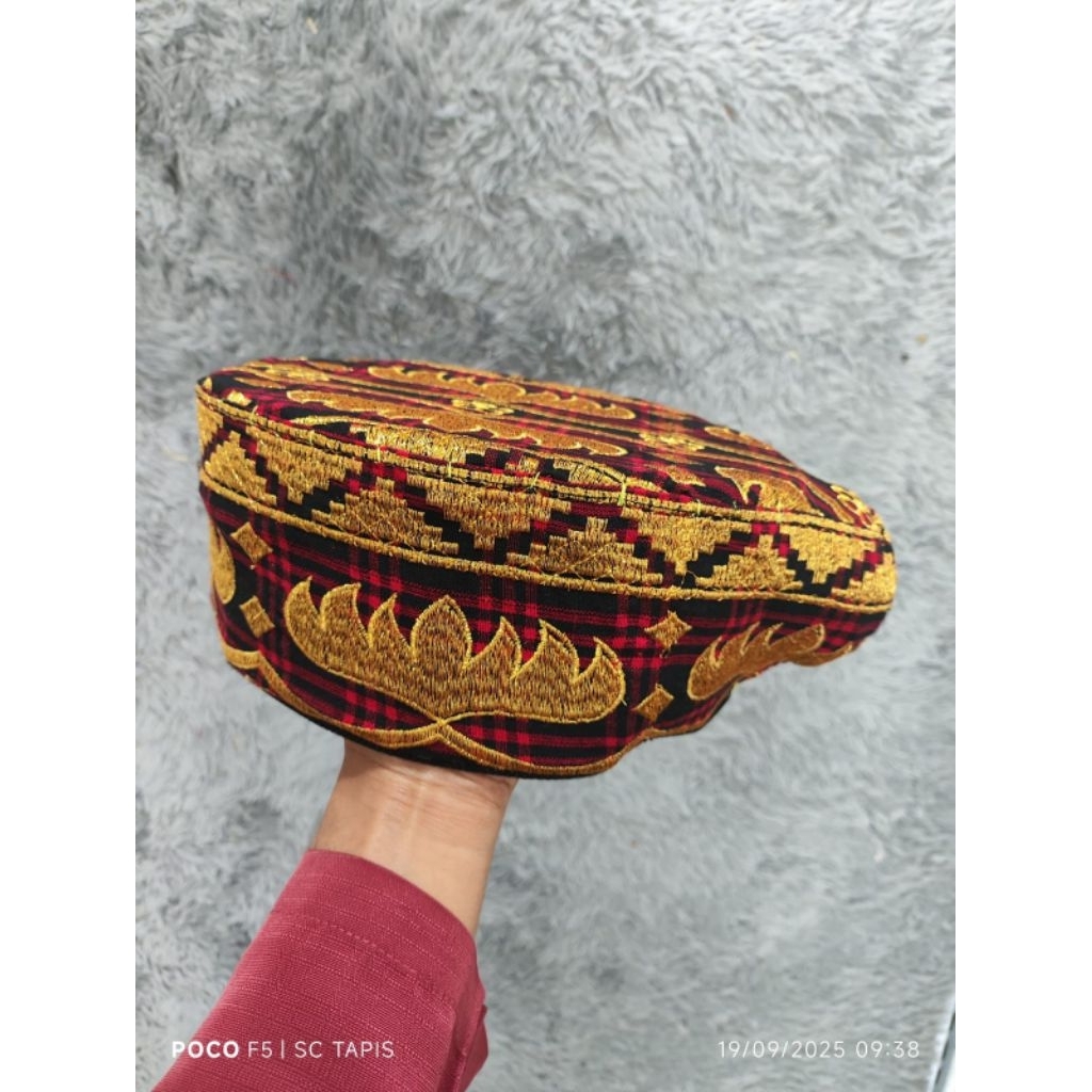 Peci kopiah songkok topi tapis lampung manuk meghem motif siger kikat