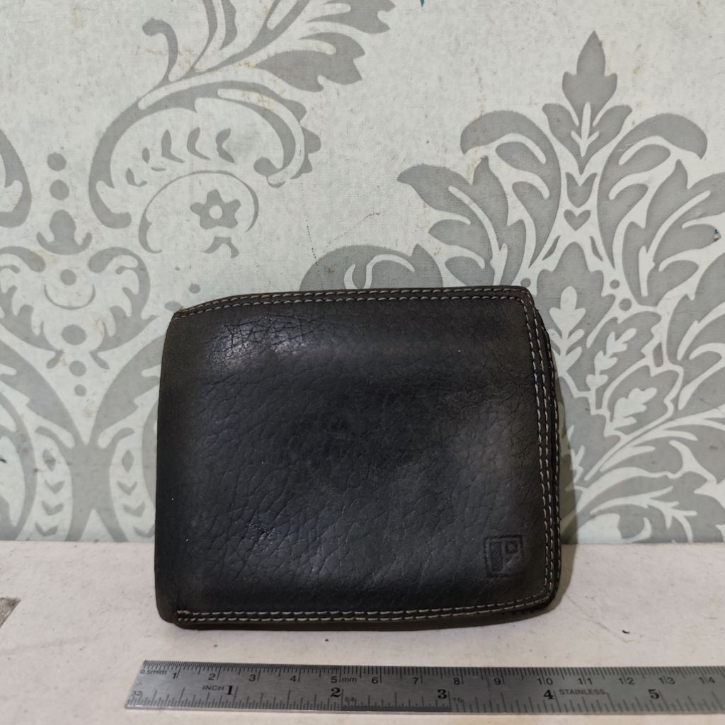 Dompet pria Bonia preloved