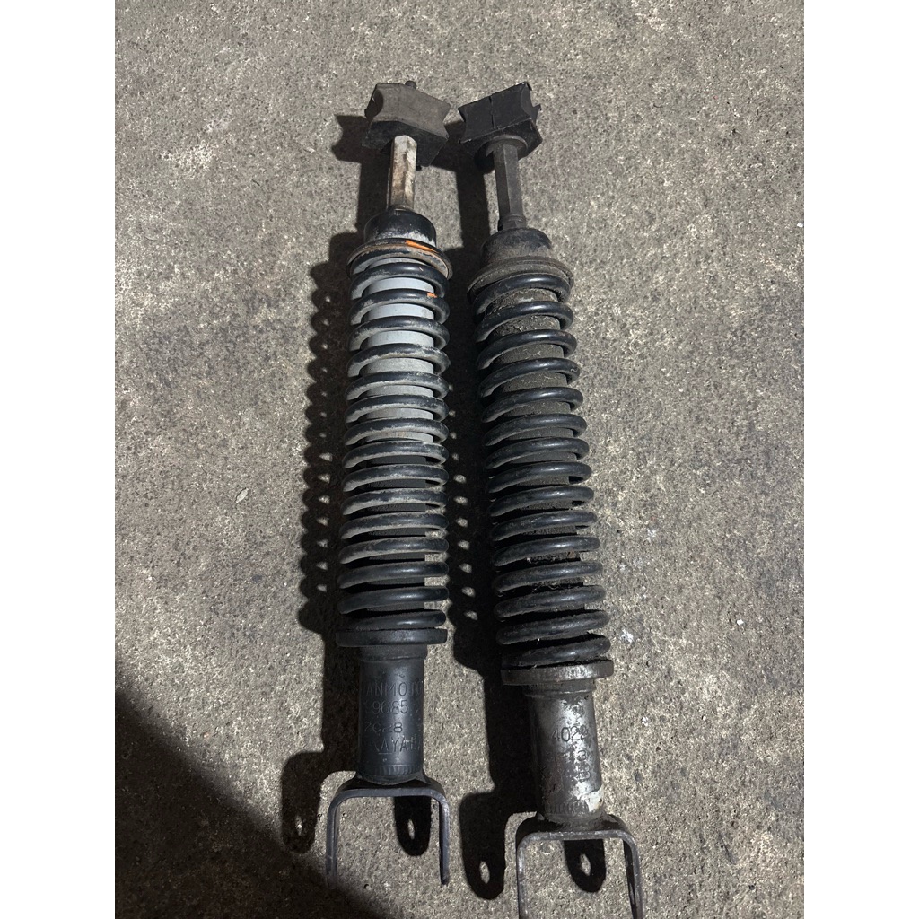 shock belakang vespa excel bekas copotan