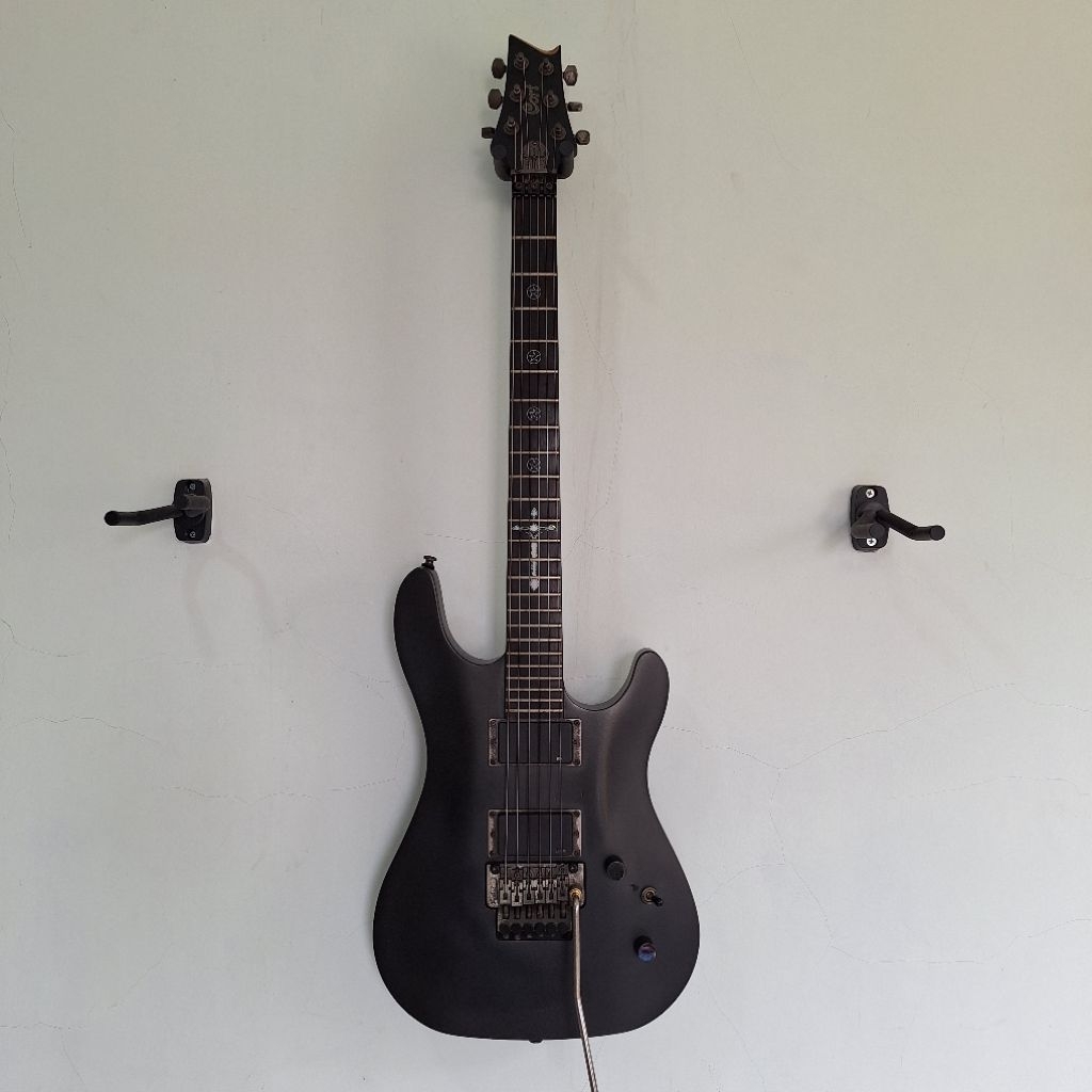 CORT EVL K6 BLACK SATIN WITH EMG PICKUPS
