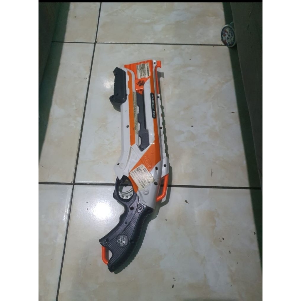 tembakan roughcut 2×4 NERF