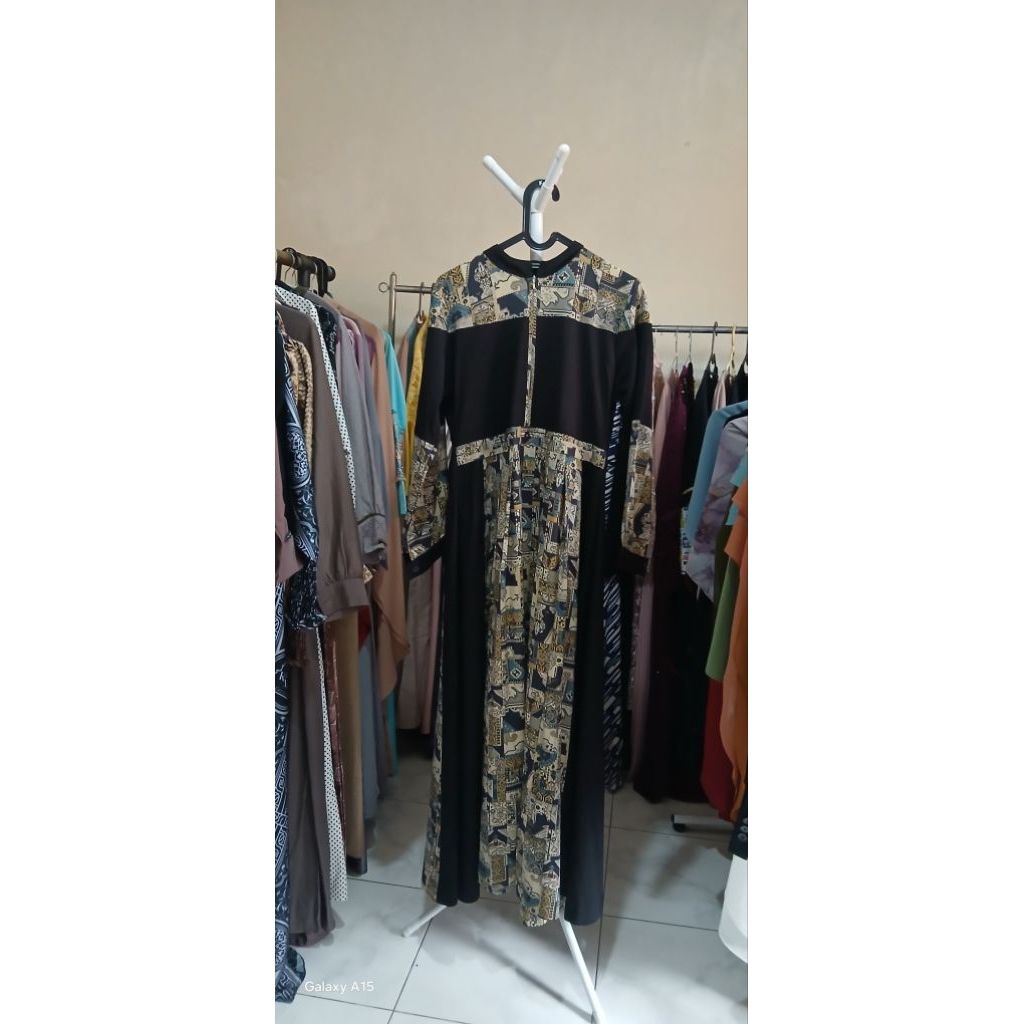 gamis preloved by luhana/ lasyaka