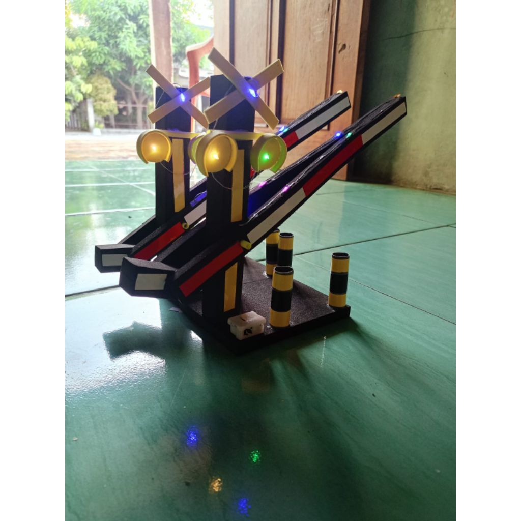 mainan palang pintu kereta api