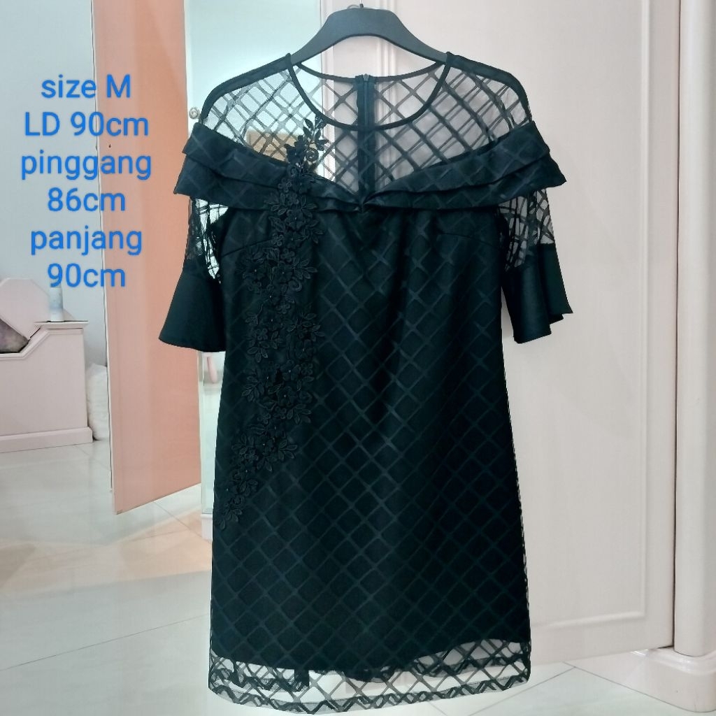 New, Dress pesta hitam brokat midi