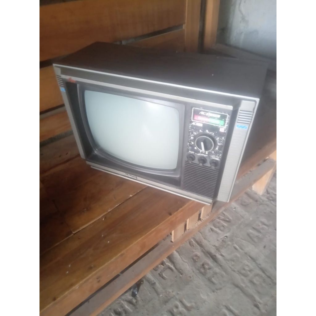 Tv jadul nasional Tv tahun 1945 jadul display classic Tv vintage