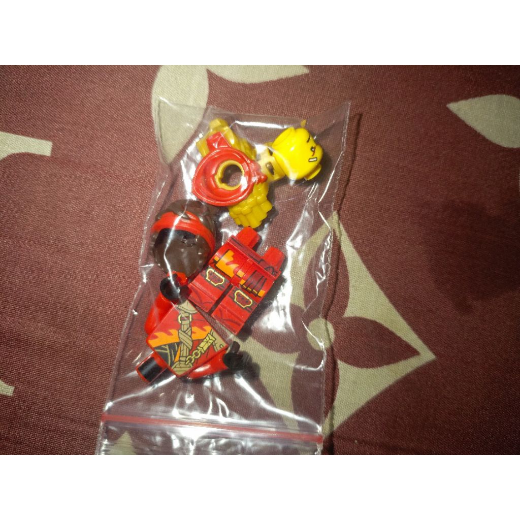 LEGO  MINIFIGURE KAI GHOST HUNTER