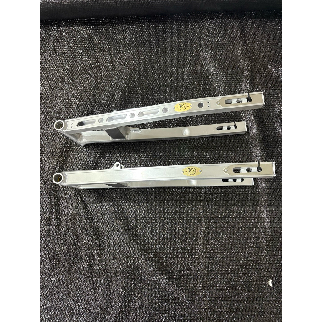 SWING ARM DKT LONG 63CM NINJA R RR SERPICO ORIGINAL