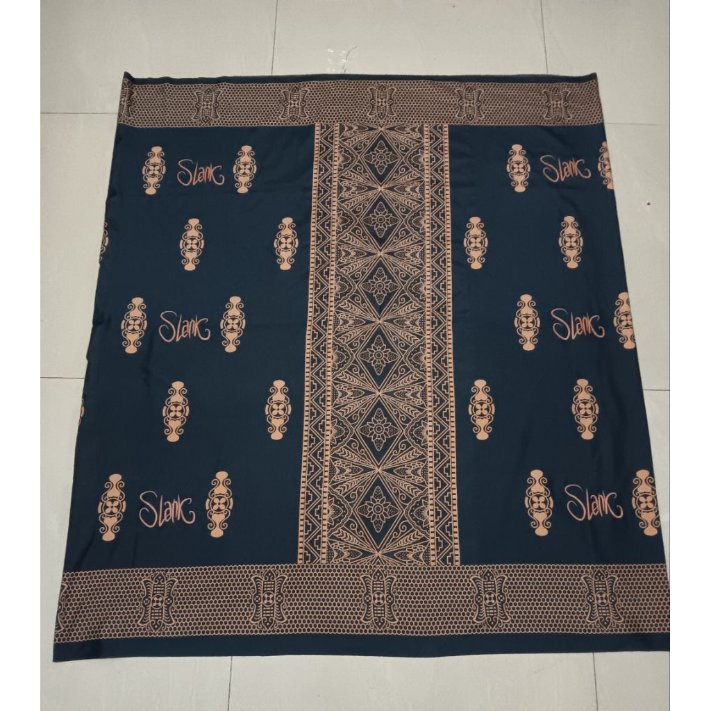 Sarung Batik hitam & Putih