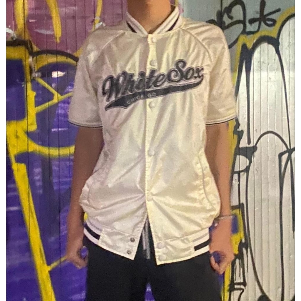 Varsity MLB Di Jamin Ori