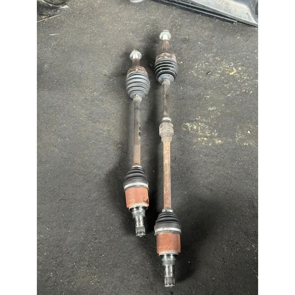 Drive Shaft As Roda Mitsubishi Mirage Matic 1Set RL