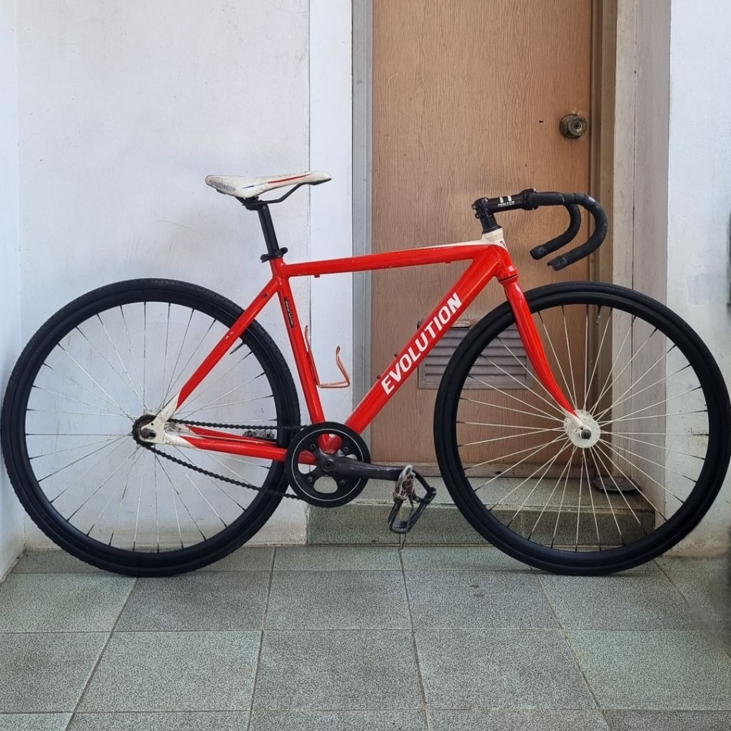 wts fullbike fixie united soloist evolution alloy. size 49. doltrap