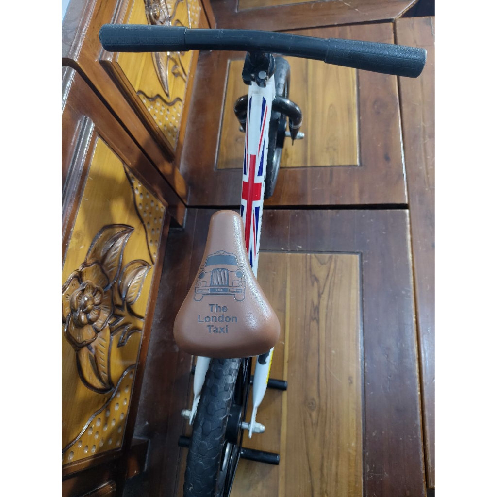 balance bike london taxi