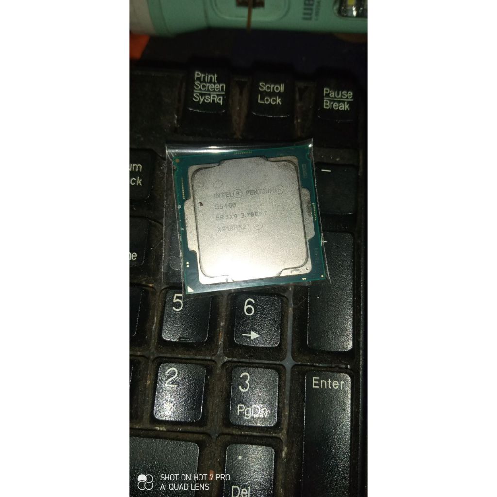 prosesor intel pentium gold 5400 g5400 gen 8 untuk mobo 1151 motherboard 1151