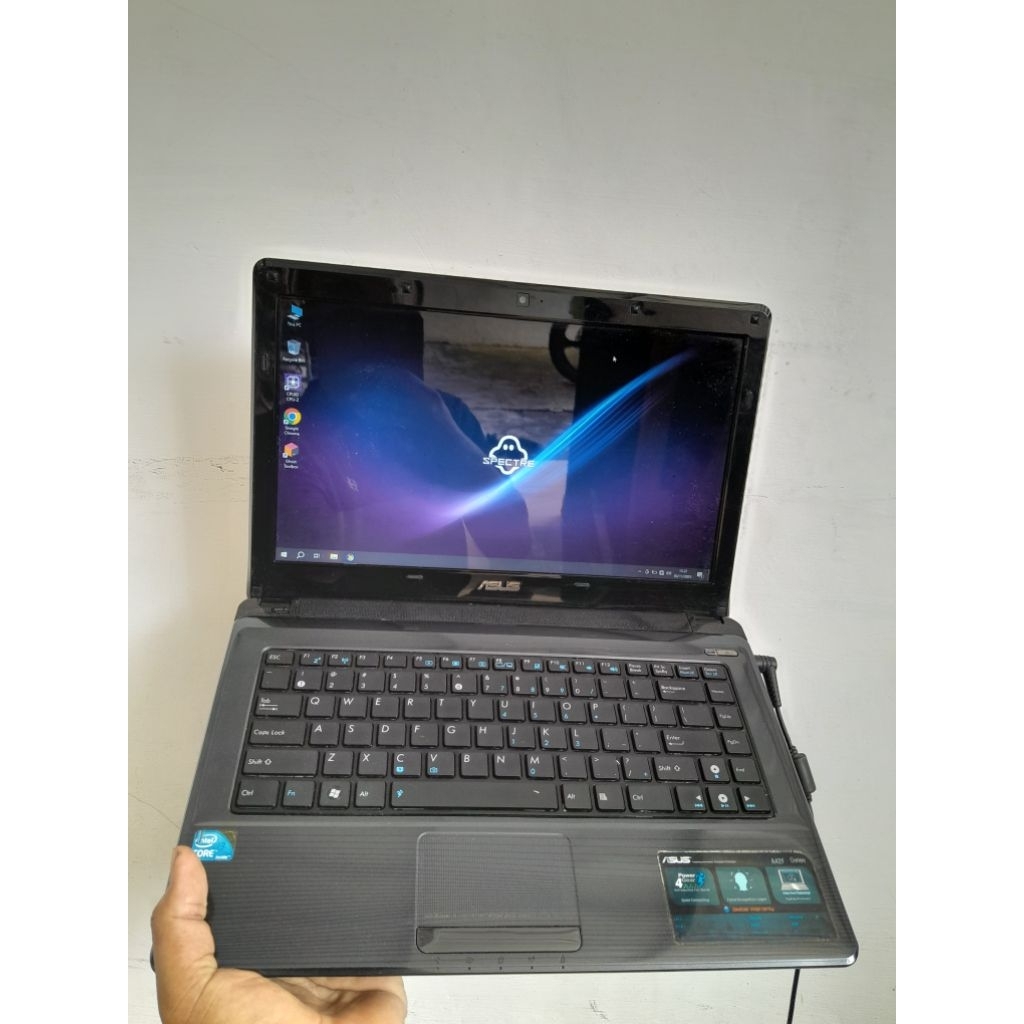 asus a42f mulus core i3 ram 4 ssd 128 batrai 1,5 jam