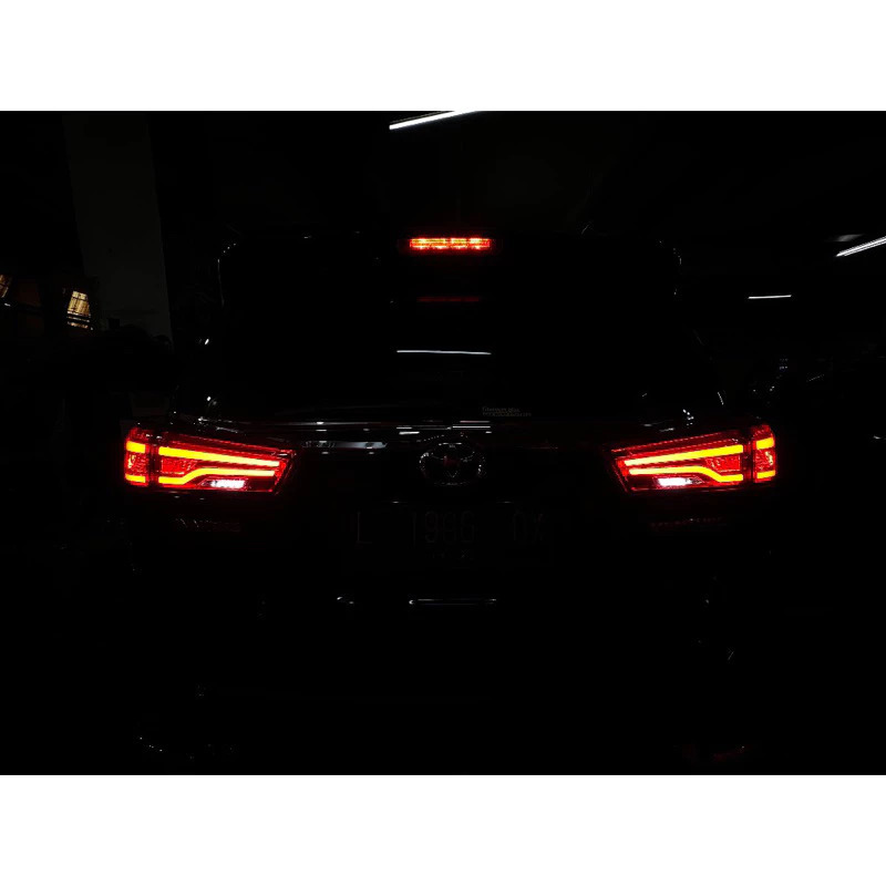 Stoplamp BMW V2  innova reborn lampu aftermarket untuk innova reborn LED sein running,sudah plug n p