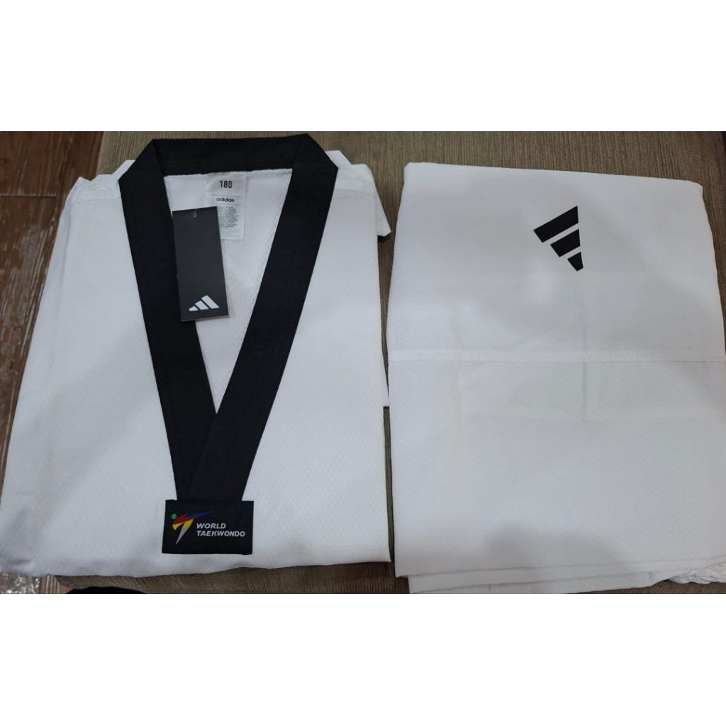 DOBOK TAEKWONDO ADIDAS FIGHTER ECO LOGO WT WORLD TAEKWONDO