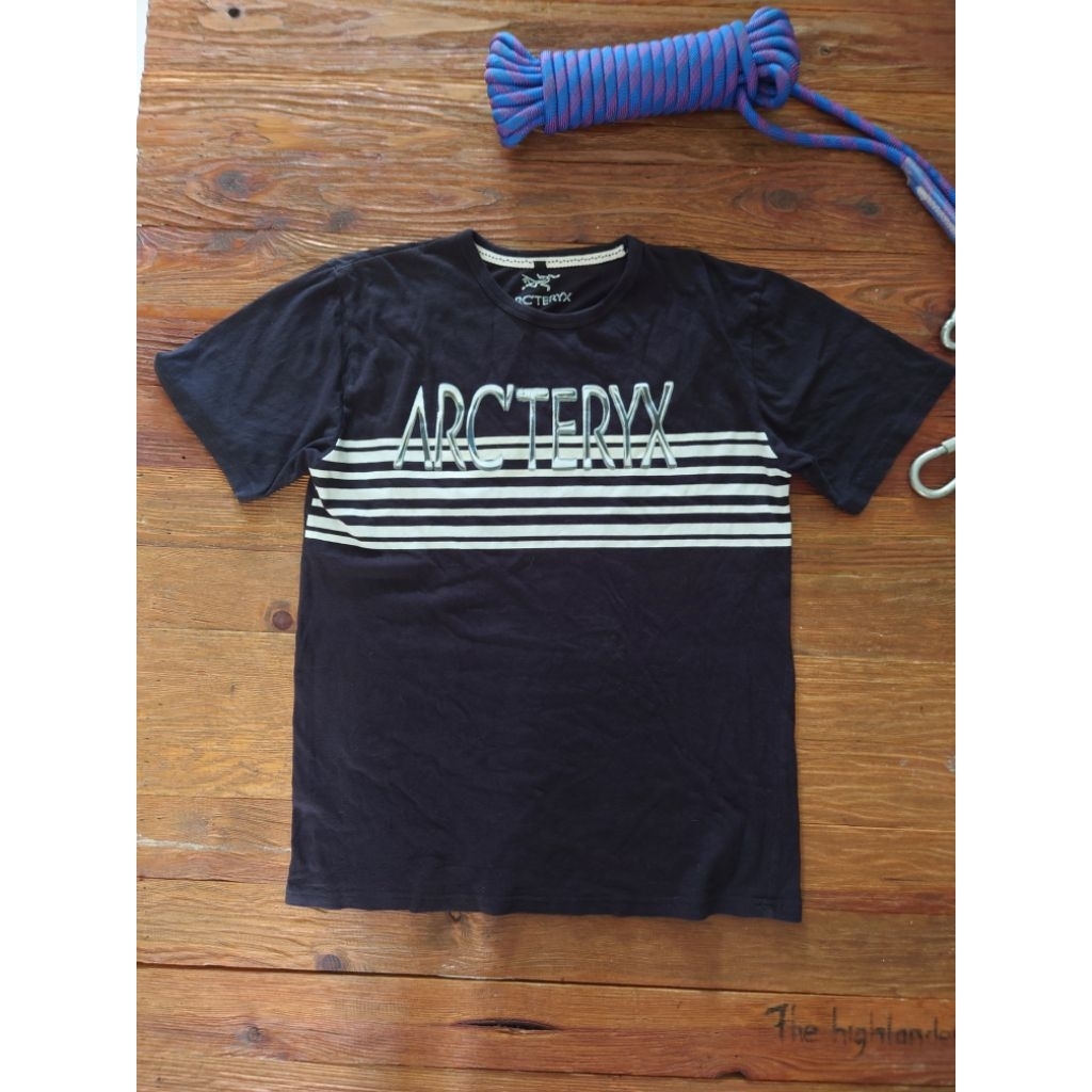 kaos gunung arcteryx