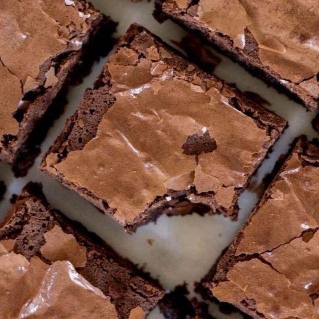 FUDGY BROWNIE