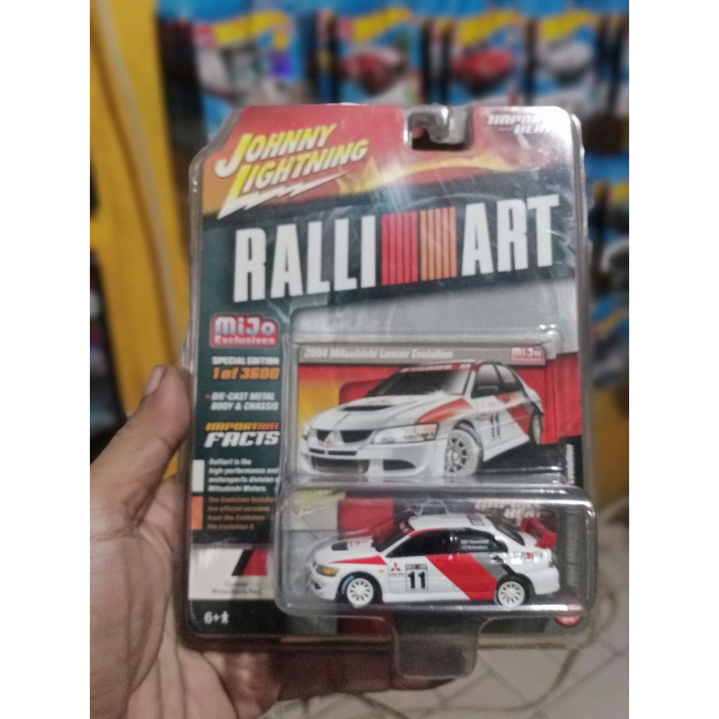 Johnny Lightning Mitsubishi Lancer Evo Mulus