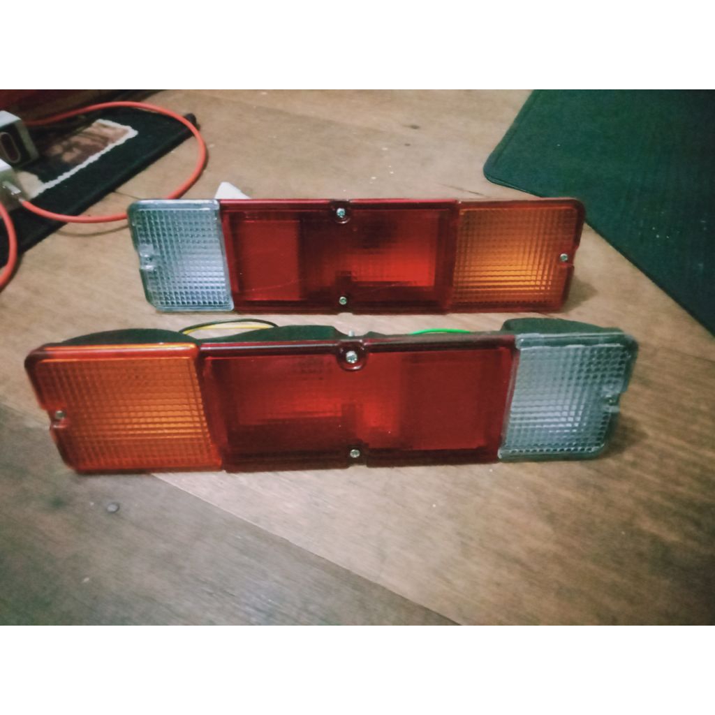 Lampu Sein Belakang Sepasang Carry 1.0 Pick Up Baru