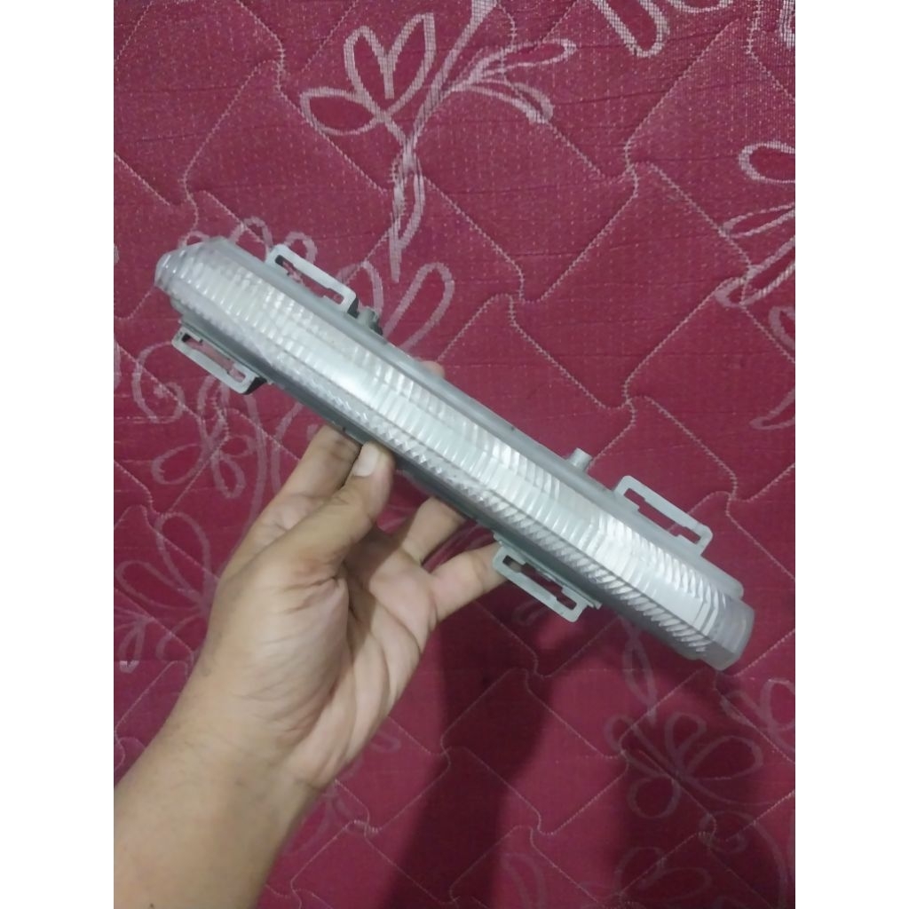 lampu Foglamp kanan Mercy W204 minus
