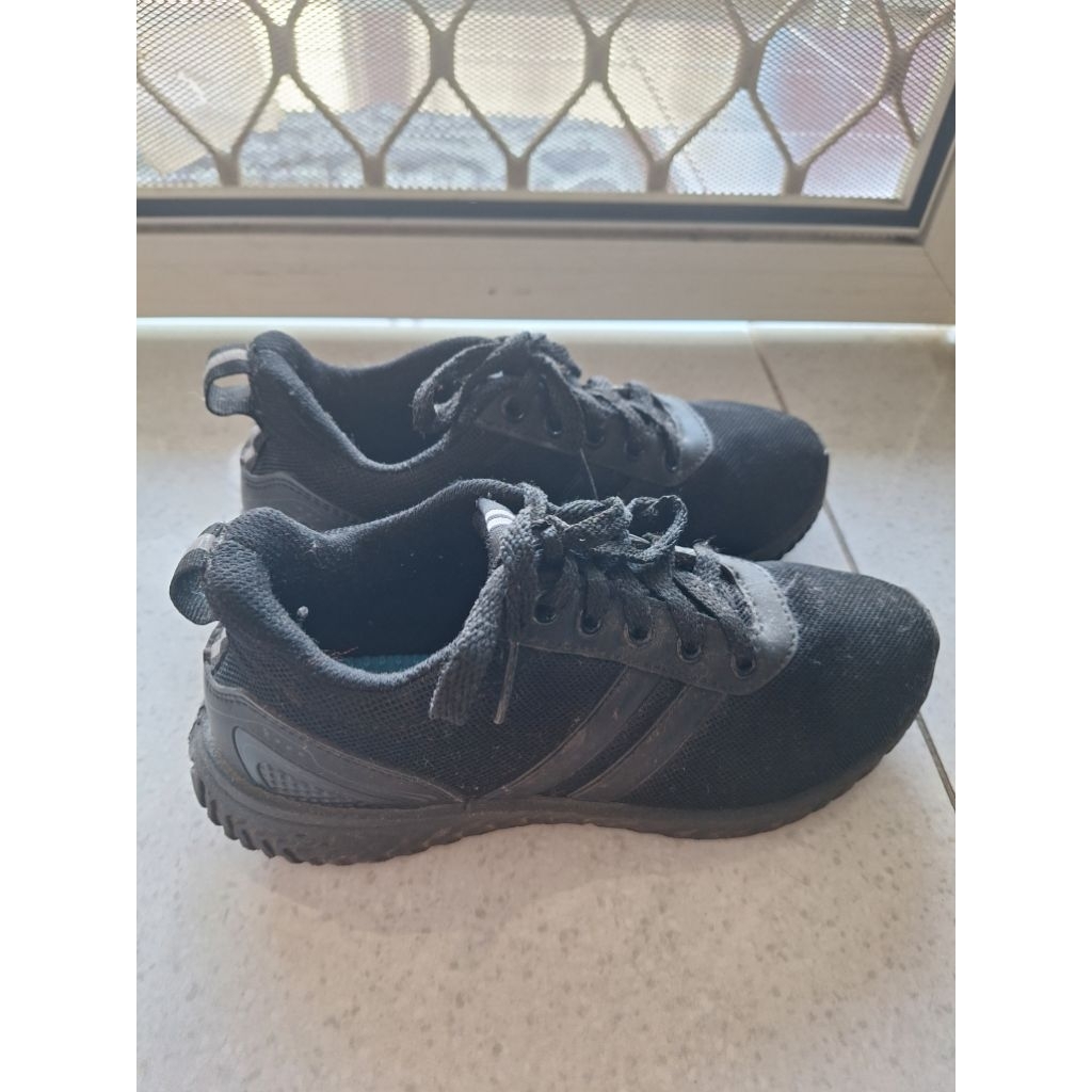 sepatu anak north star