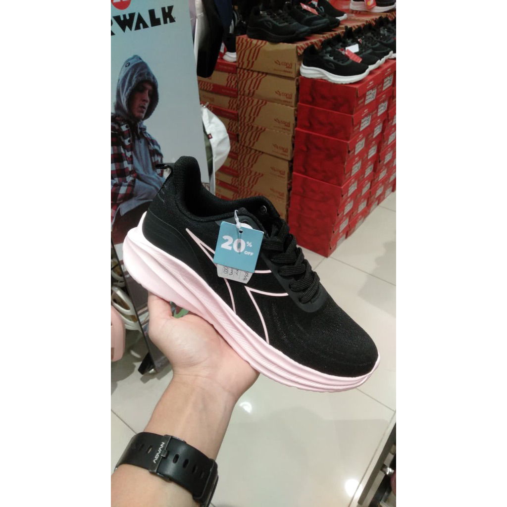 Diadora sepatu wanita original