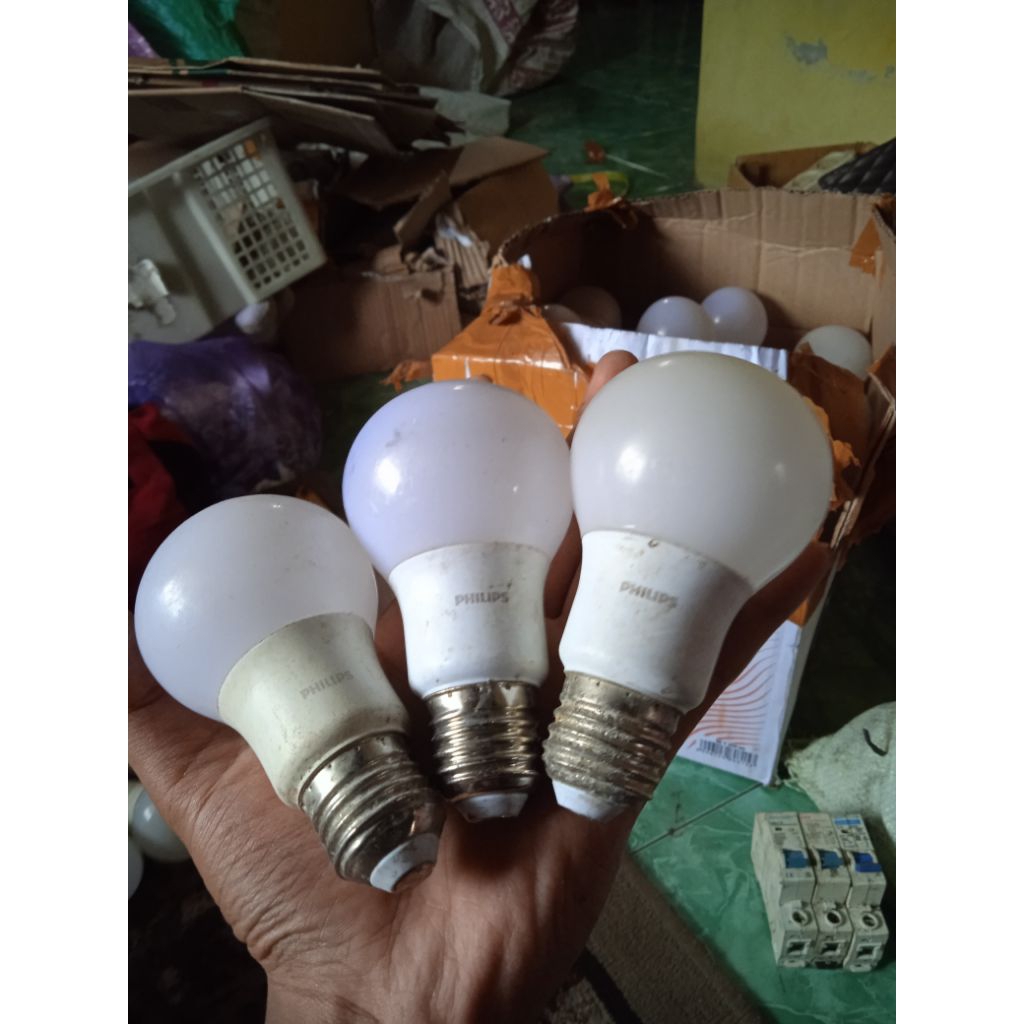 LAMPU LED OFF (MATI) PHILIPS LEHER KECIL