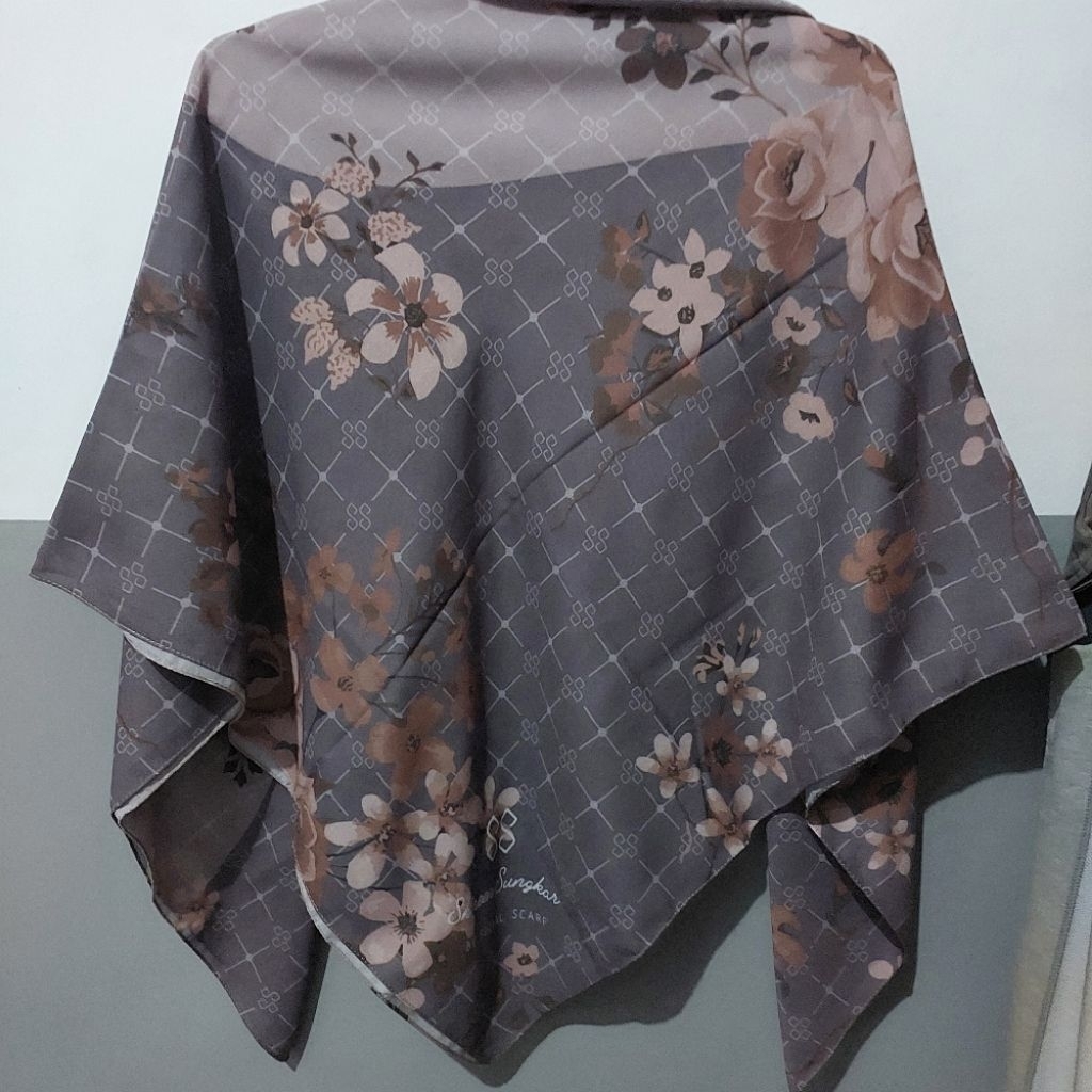 Preloved pl MULUSSS,, SS Shireen Sungkar BY SOCIAL SCARF,, TERAWAT