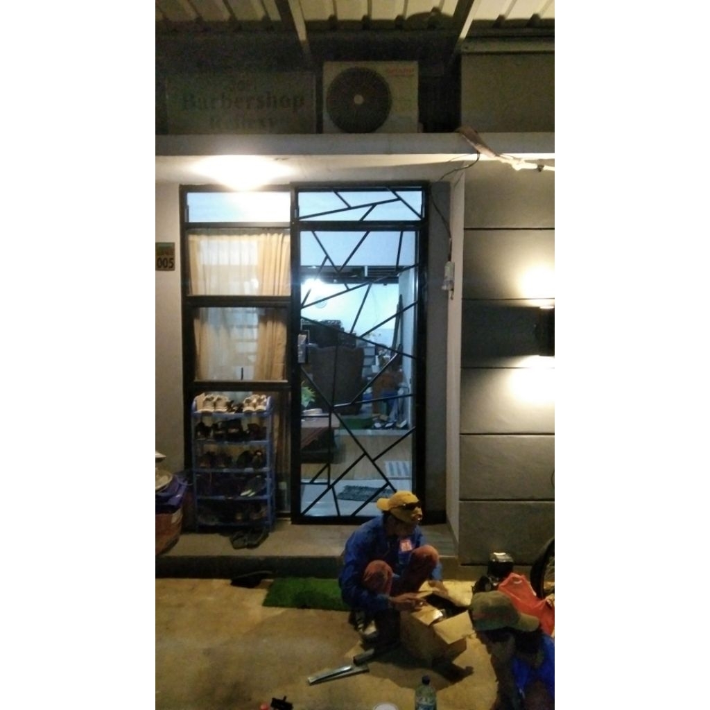 PINTU BESI KASAN NYAMUK